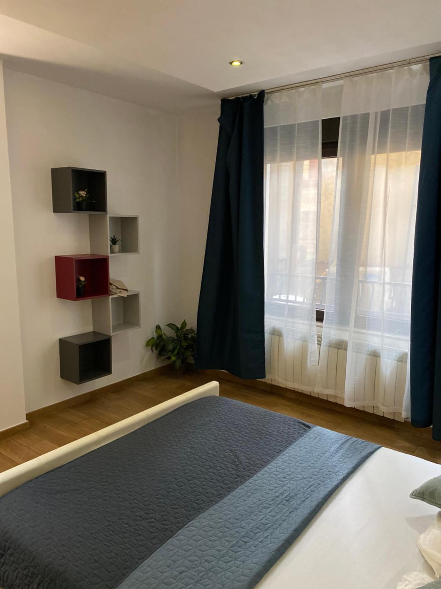 Royal Suite Unirii-2 Bdr Apartment Bucharest Exterior photo